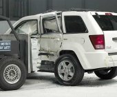 2010 Jeep Grand Cherokee IIHS Side Impact Crash Test Picture